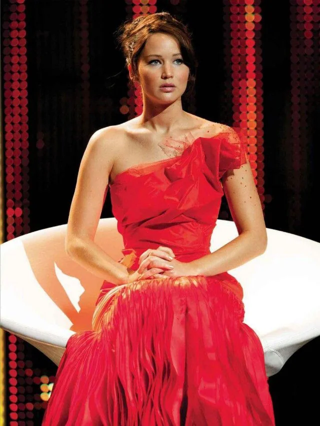 Red interview gown