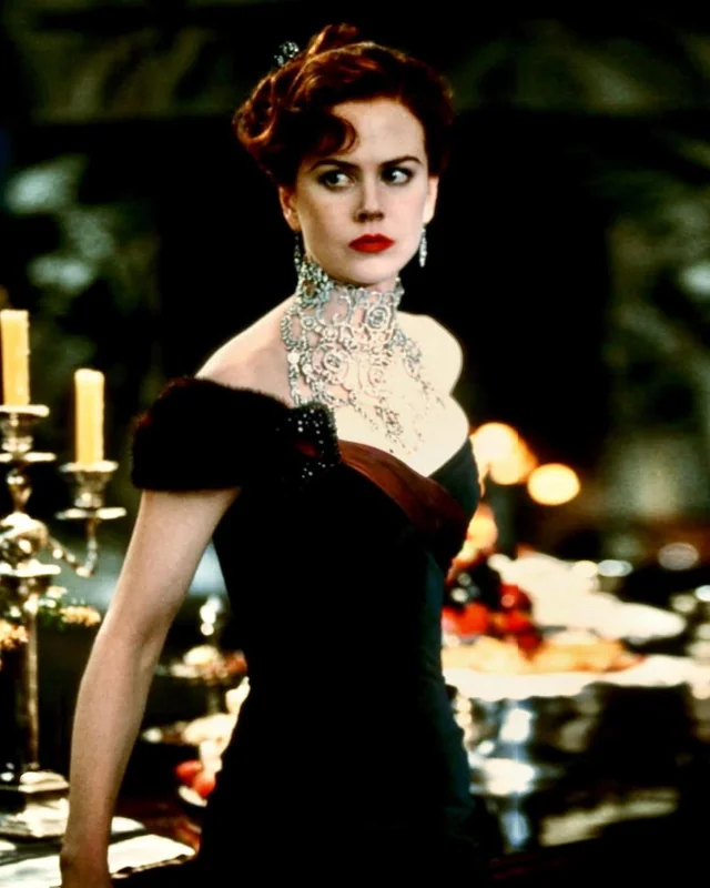 Black gown, diamond choker